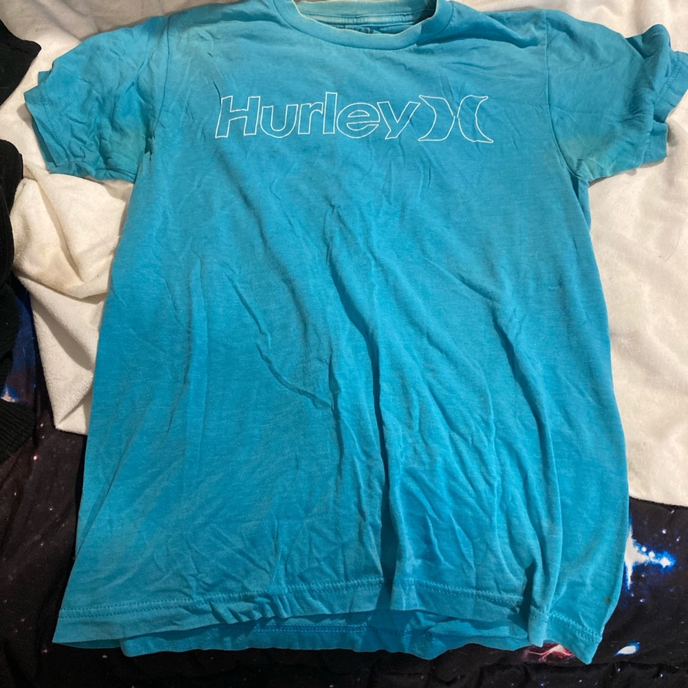 Hurley tshirt
